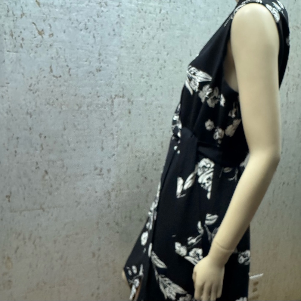 Jones Wear Black and White Asymmetrical Floral Wrap Dress - Picture 3 of 12